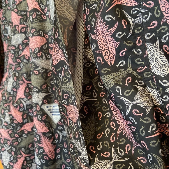 Columbia PFG fishing tuna swordfish print short sleeve shirt - Picture 6 of 7